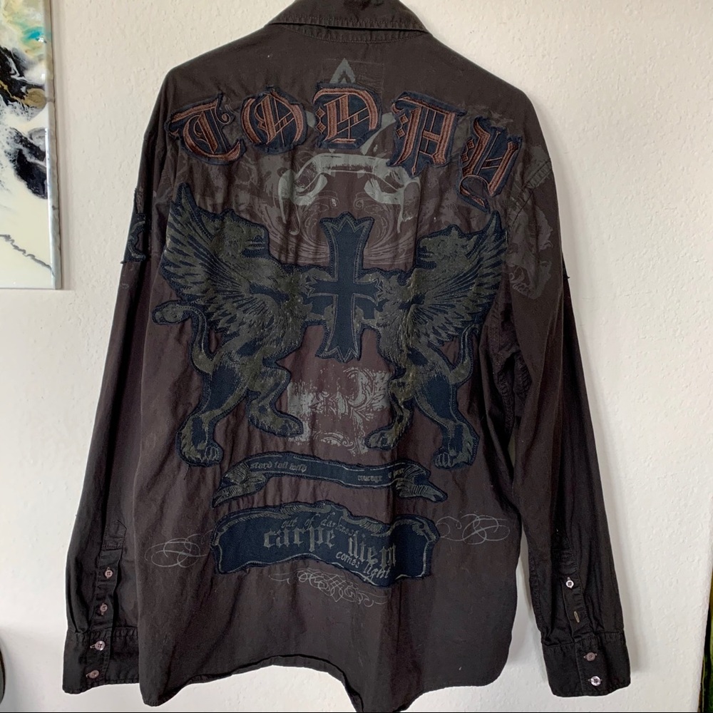 Roar Men's Embroidered Hardcore Button Up